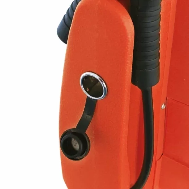 Indito robot kompreszorral Carpoint 12V-ujra lezarva,