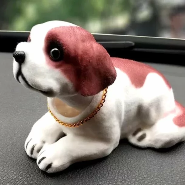 Ornament auto interior, caine care da din cap - Saint Bernard