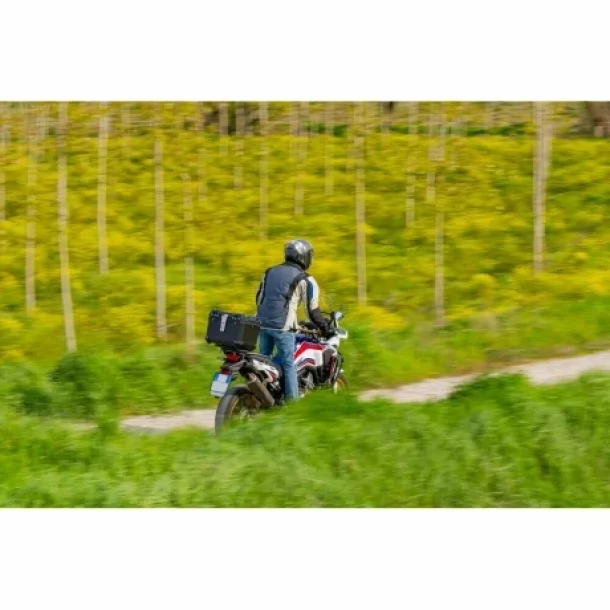 T-Box 45B, motorkerekpar hatso doboz - 45 liter - Fekete