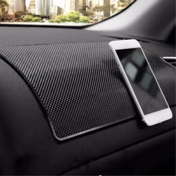 Covoras antiderapant pentru bord auto - 20 × 22 cm