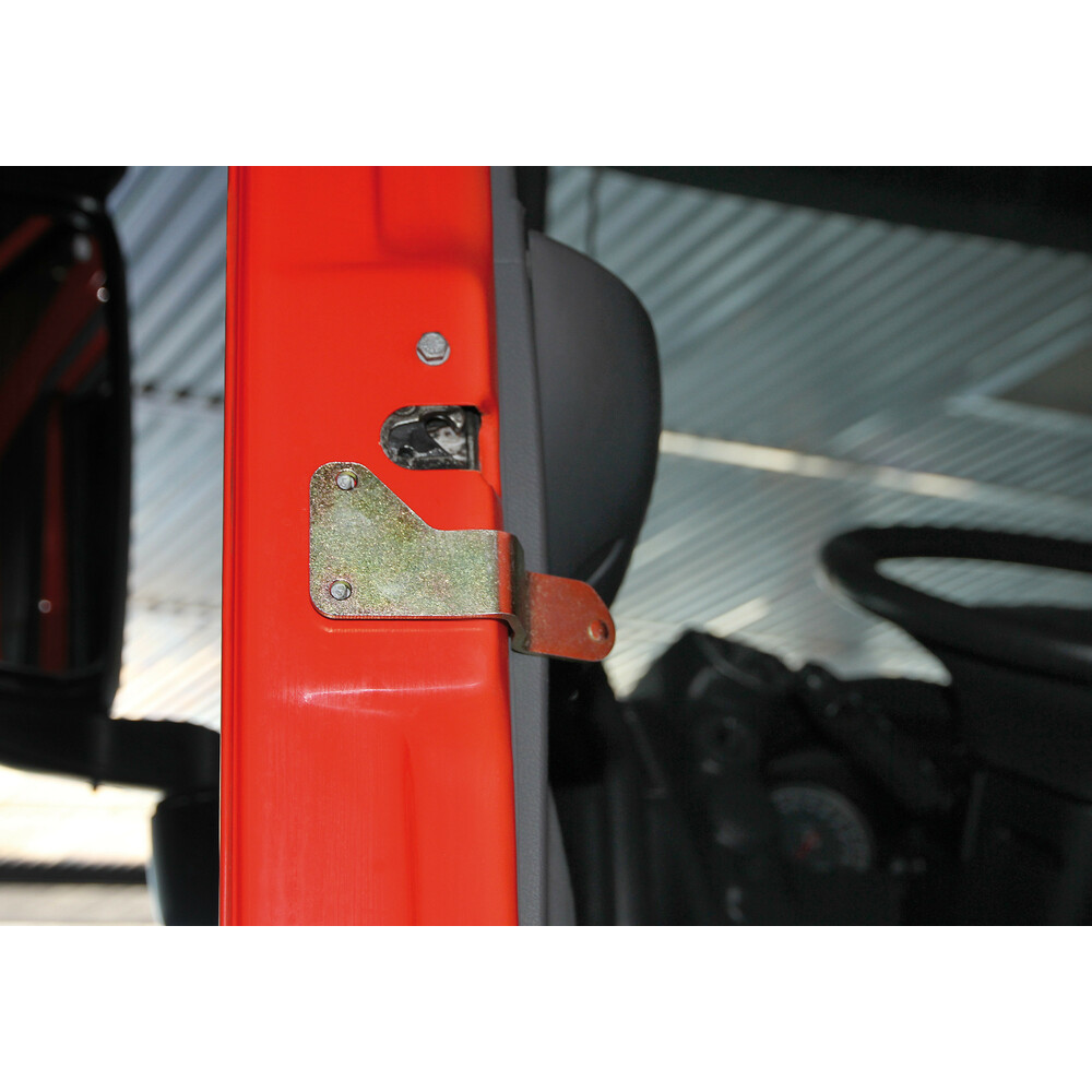 Additional truck door locks - Iveco Stralis, Hi-Way, XP, Eurocargo, Eurostar, Eurotech thumb