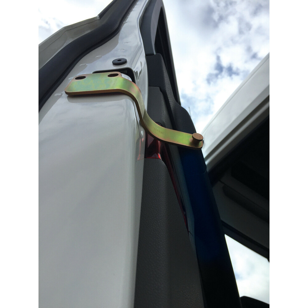 Additional truck door locks - Scania R Serie 7 (11/16>), S (11/16>) thumb