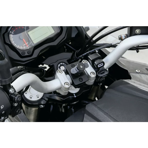 Motorkerékpár USB-Fix Tube töltő kormárnyrúdra szerelhető 12/24 V - 3000mA