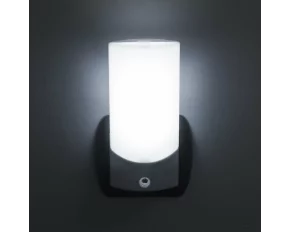 Phenom LED Night Light with Dusk Sensor