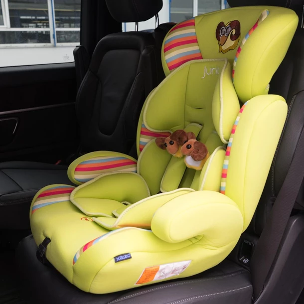 Comfort 601 Child car seat 2 in 1 ECE R44/04, 9-36 kg - Green